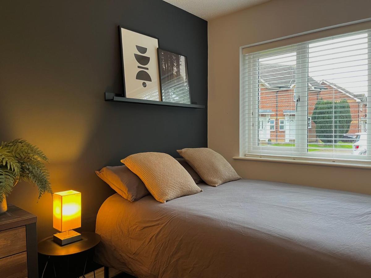 Stunning Beverley Bungalow W Fireplace, Private Parking, And Garden מראה חיצוני תמונה