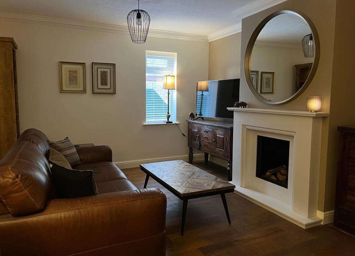 Stunning Beverley Bungalow W Fireplace, Private Parking, And Garden מראה חיצוני תמונה